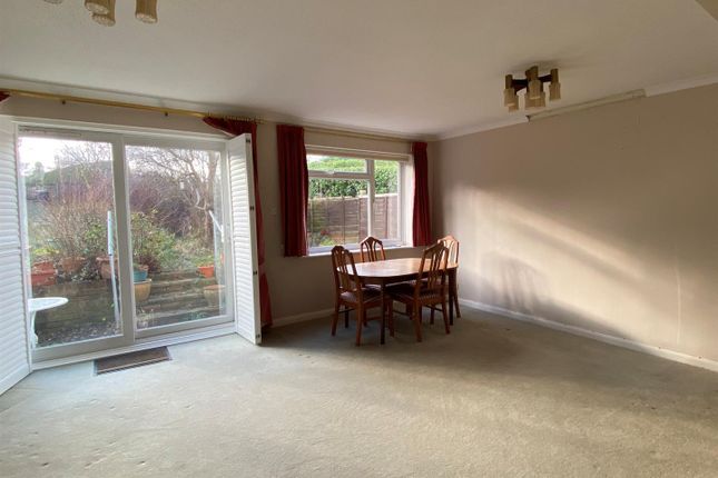 55, Strathcona Avenue, Leatherhead photo 3
