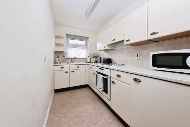Flat 33, Guardian Court, Duke Street, Banbury photo 4