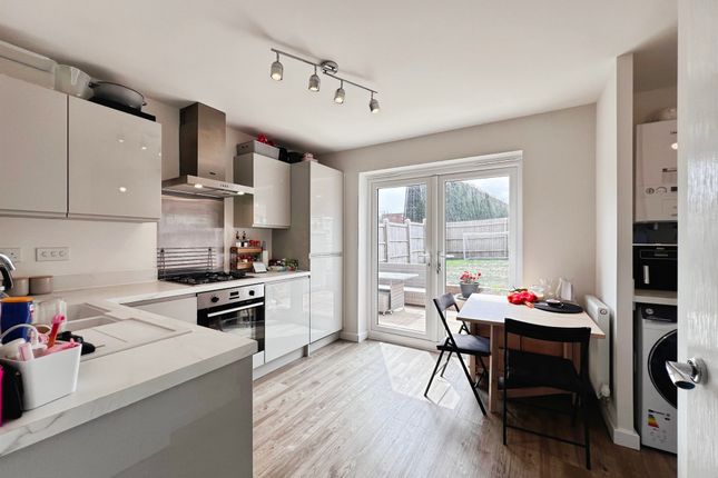 1, Hopper Avenue, Stratford-Upon-Avon photo 3
