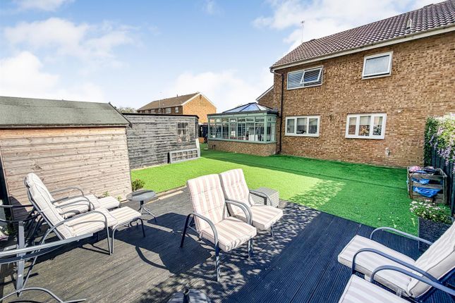 18, Bankside, Corby photo 4