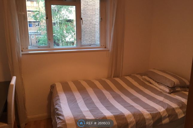 Bedroom 3 Bed &amp; Desk 001