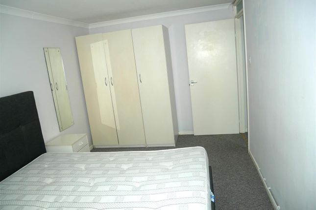 2 Fairview Court, Holders Hill Road, Hendon photo 4