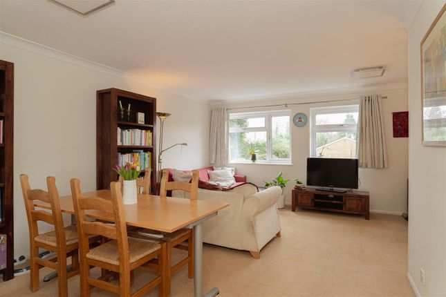 9, Durfold Drive, Reigate photo 2