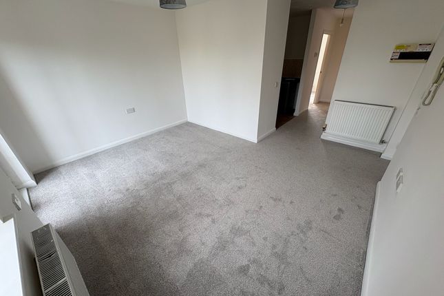 6, Lion Court, Northampton photo 5