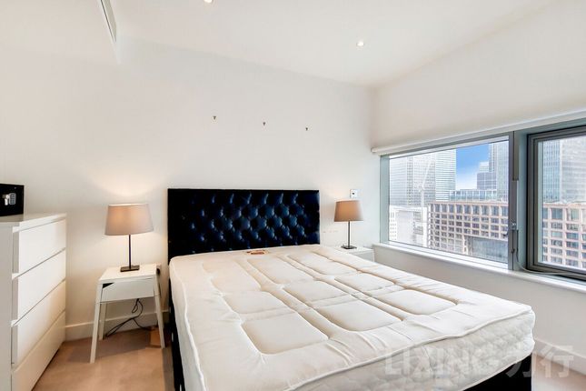 Flat for sale in 22 Marsh Wall, Canary Wharf