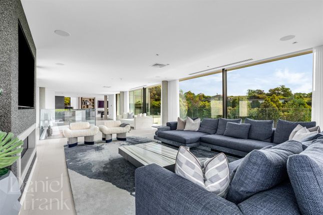 3 Lake View, Gaynes Park, Coopersale Street, Epping photo 4