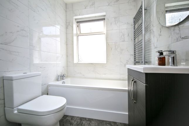 71 Holme Terrace, Wigan photo 4
