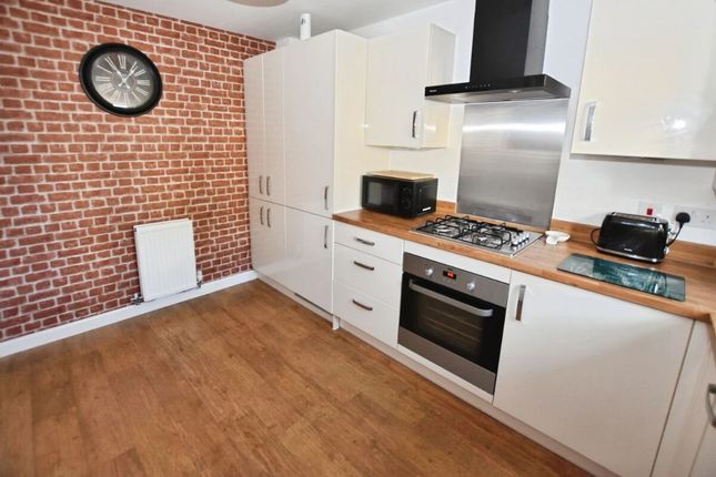 4, Baron Way, NEWTON ABBOT photo 3