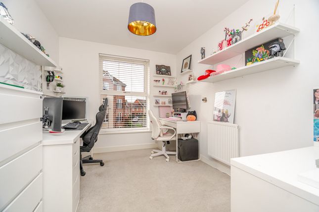 Flat Flat 6, 23, Galapagos Grove, Milton Keynes photo 3