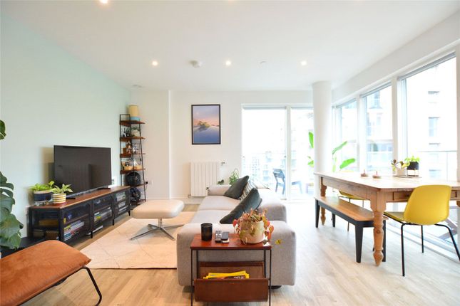 Flat 802, Quill House, 1, Plowden Road, London photo 3