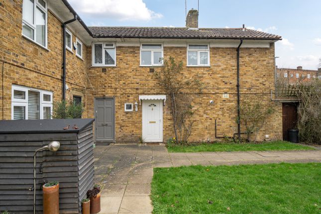 23, Stroud Crescent, London photo 2