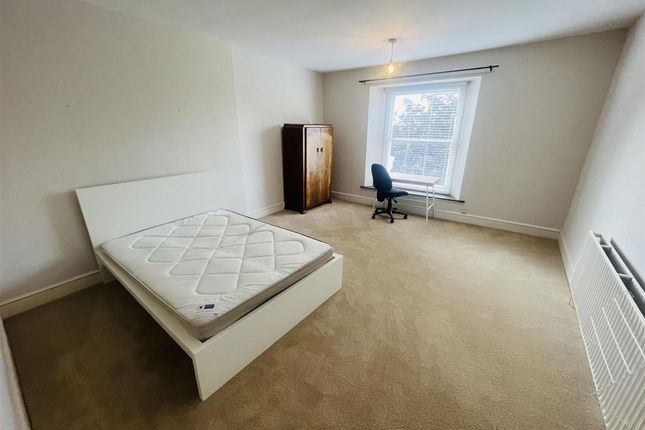 Top Floor Flat, 31 Cotham Road, Bristol, Bristol photo 2