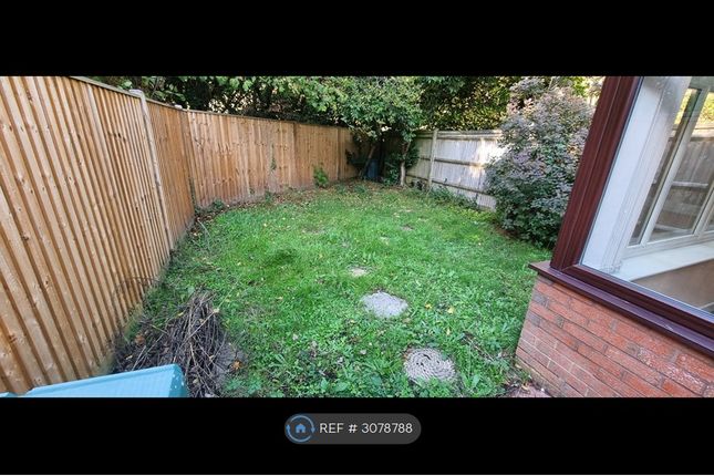 Hedge End, Southampton photo 4