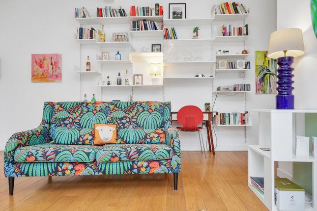Flat 21, 4 Minerva Street, London photo 4