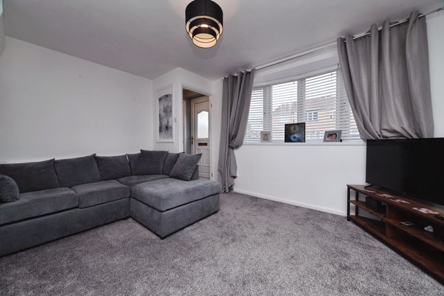2, Brockton Close, HULL photo 3