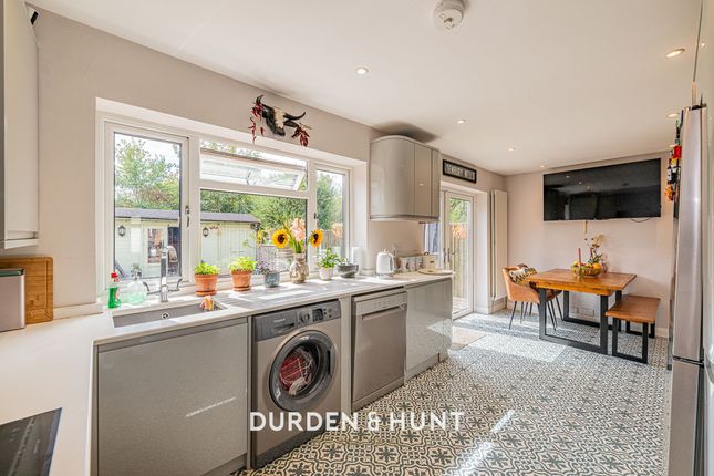 81 Heron Way, Upminster photo 4