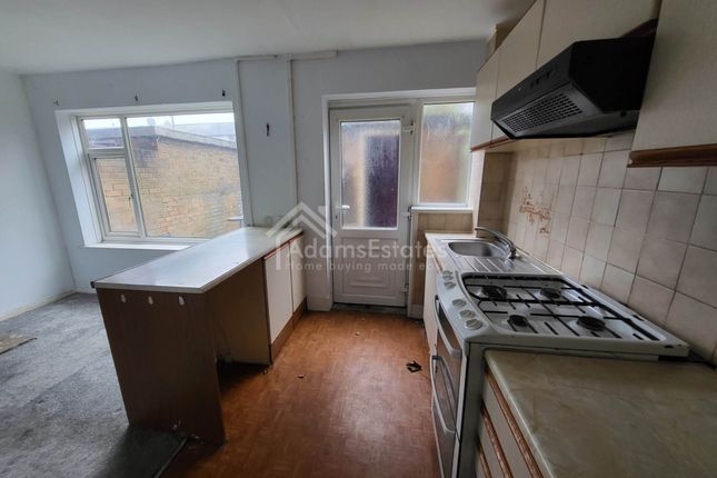 84, Spenvalley Road, Dewsbury photo 3