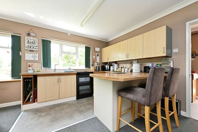 109, Hay Green Road South, King's Lynn photo 2