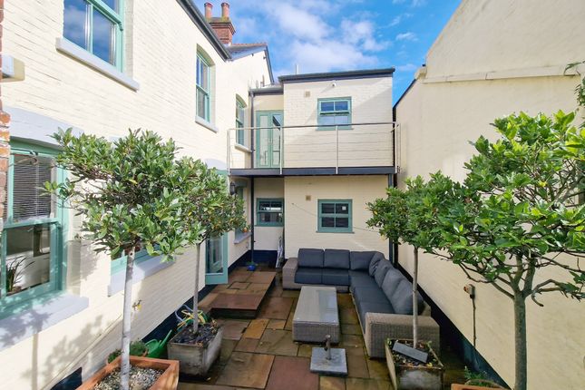 Town house for sale in Captains Row, Lymington, Hampshire