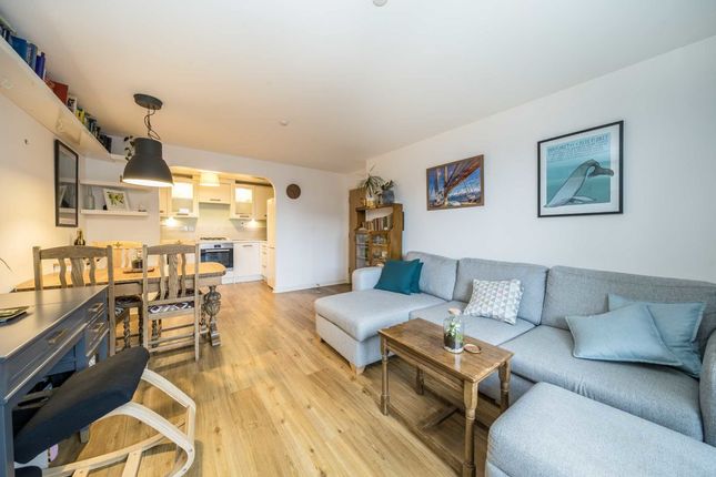 Thumbnail Flat for sale in Blytheswood Place, London