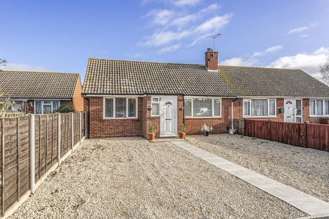 Thumbnail Bungalow for sale in Wallingford, Oxfordshire