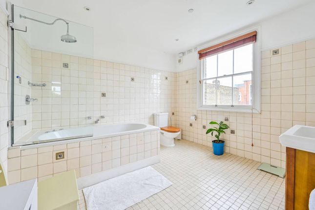 Property for sale in Wilmington Square, Finsbury, London