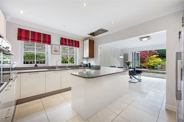 Hollybrook, 1, Beckside Gardens, Leeds photo 2