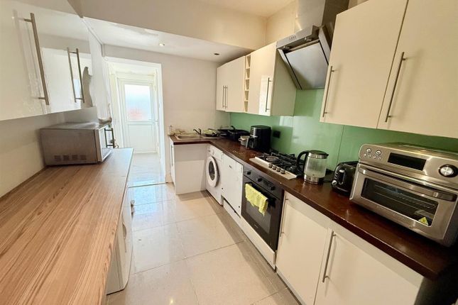 117, Cherrydown Avenue, London photo 4