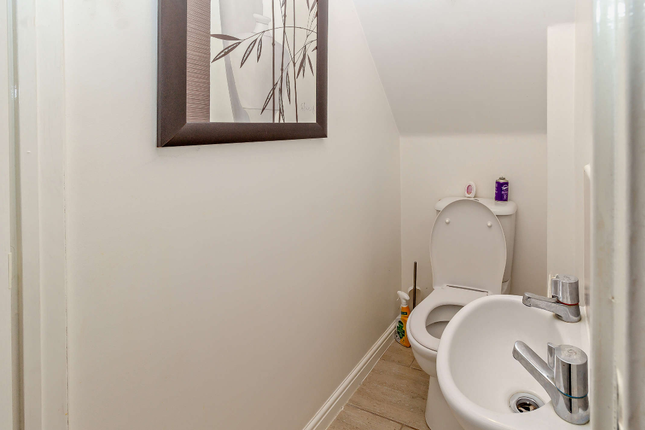 6, Kilmarnock Grove, Heywood photo 4