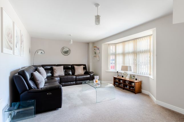 4 Platts Wood, Bristol photo 4