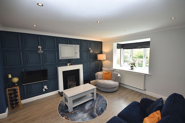6 Ascot Close, Macclesfield photo 4