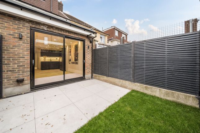 Flat 1, 2, Ashfield Road, London photo 3