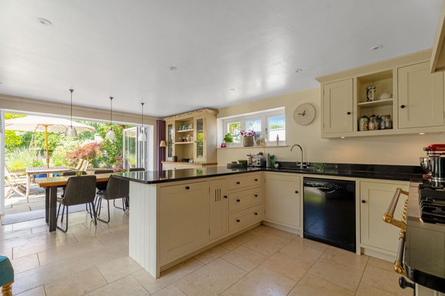 52 High Street, Chipping Norton photo 3