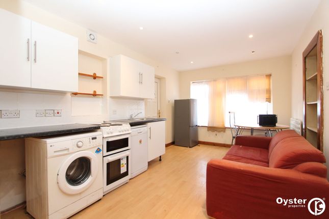 Studio to rent in Gyles Park, Stanmore