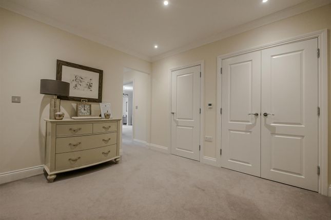18, flat 2, Longcross Place, Winterbrook, Wallingford photo 4