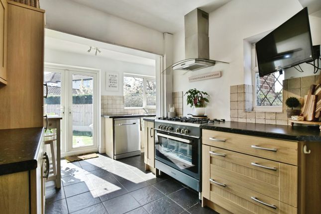 2, Malpas Drive, Altrincham photo 4