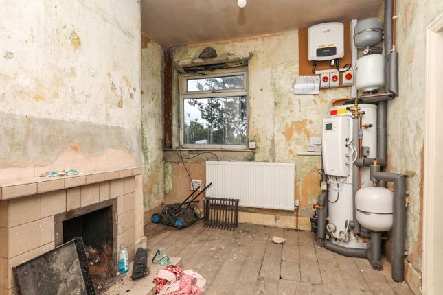 Mossy Lea Road, Wigan photo 4