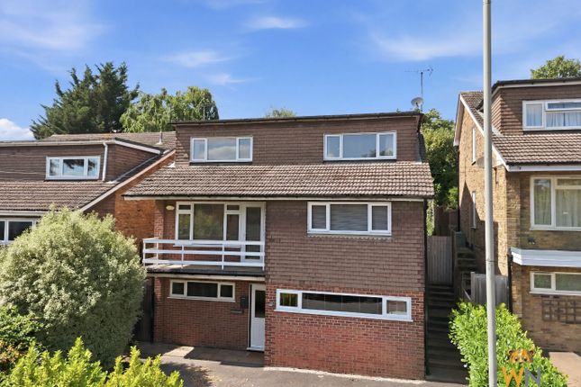 4-bed detached on 10, Queens Road, Brentwood, £750,000