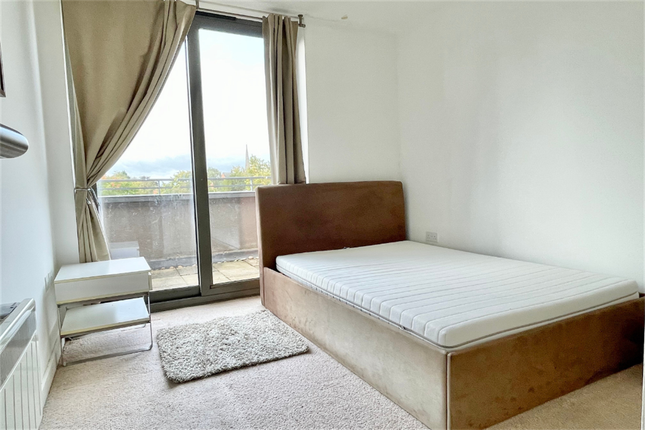 Flat for sale in 16 Cossons House, Beeston