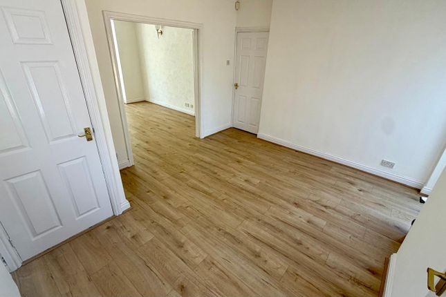 224, Bilston photo 3