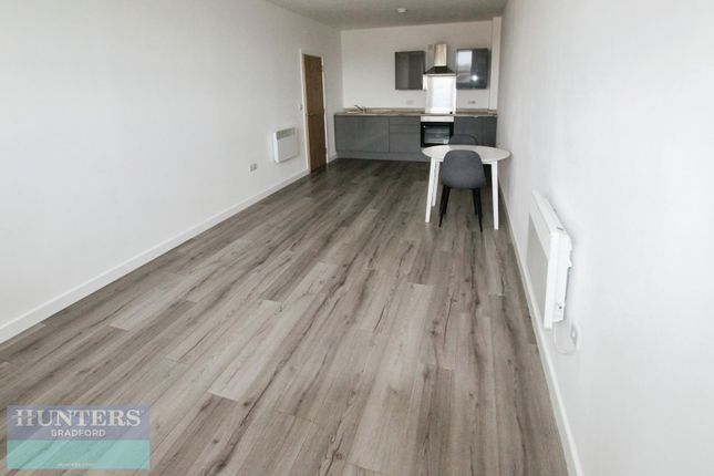 Apartment 111, Card House, Bingley Road, Bradford photo 4