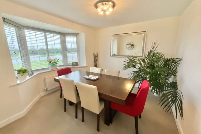 76 Hazel Way, Nantwich photo 2
