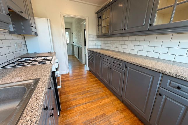 18, Aubrey Avenue, St. Albans photo 3