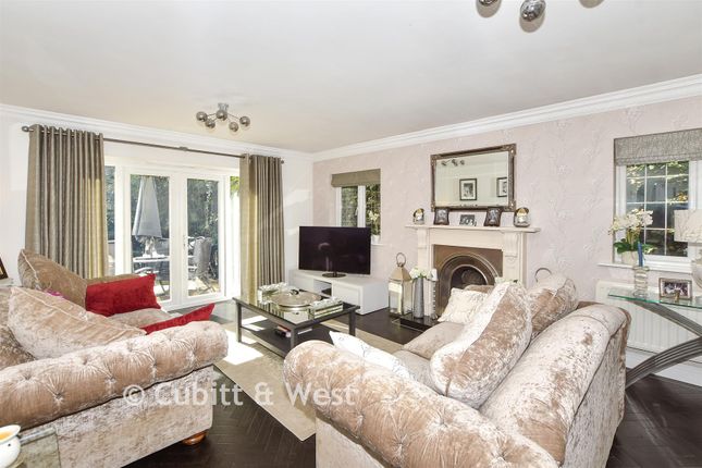 6, Broad Oak, Uckfield photo 3