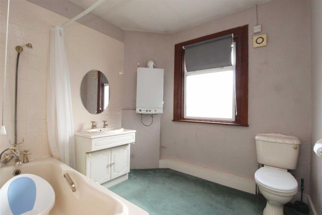 Terraced house for sale in Salisbury Road, Ilford