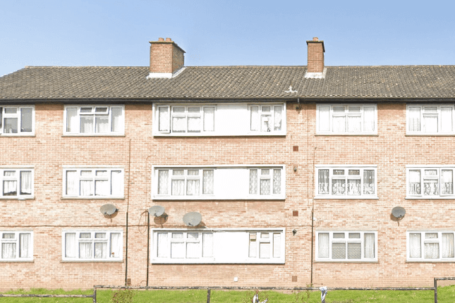 Thumbnail Flat for sale in Madras Road, Ilford