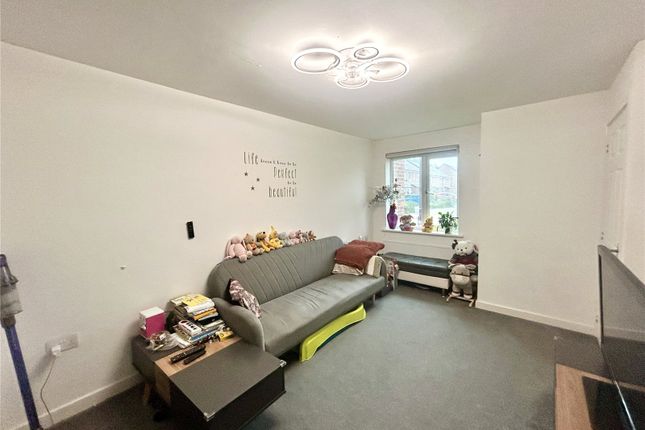 4, Flockton Gardens, West Midlands photo 4