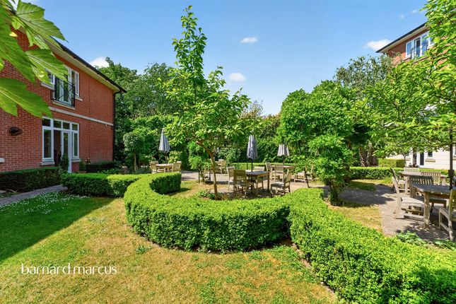 Flat 55, Farthing Court, 33, Langstone Way, London photo 4