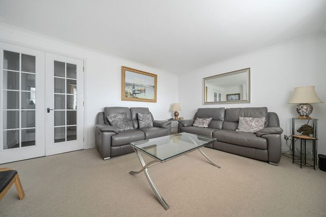 41 Beacon Drive, Chichester photo 2