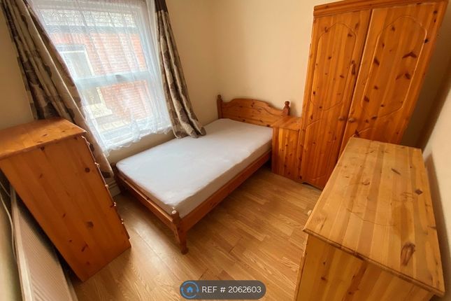 Terraced house to rent in Cromwell Road, Southampton